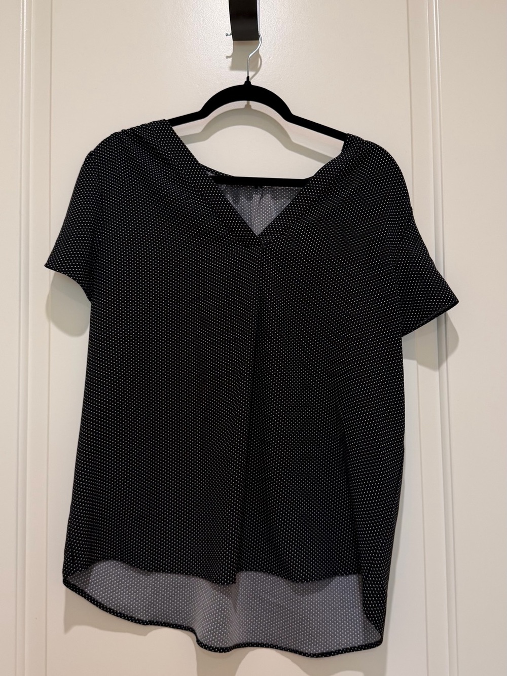 Hilary Radley Black & White Polka Dot V-Neck Short Sleeve Blouse